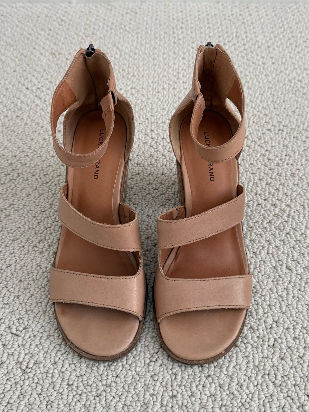 Lucky Brand Valka City Tan Leather Sandals - Picture 5 of 10